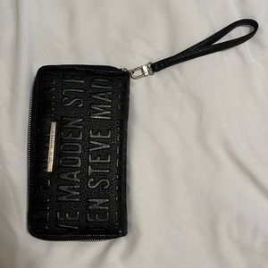 Steve Madden Wrislet/Wallet